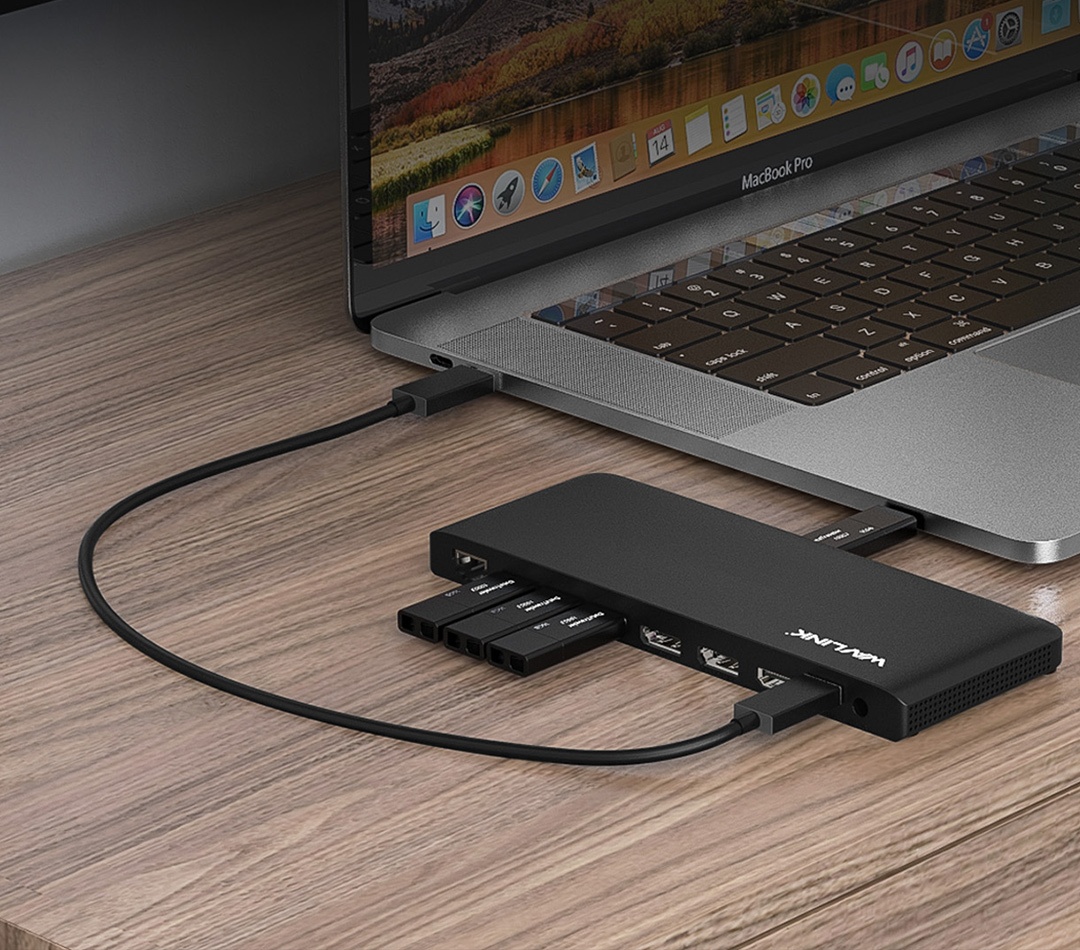 UMD02 USB-C 4K Triple Display Multi-function Dock - Home and